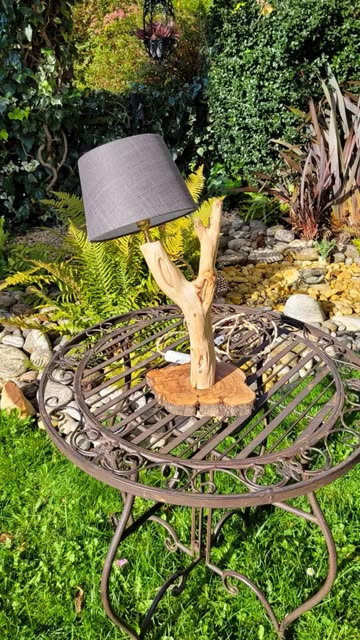 Lampe en bois flotté, pièce 2